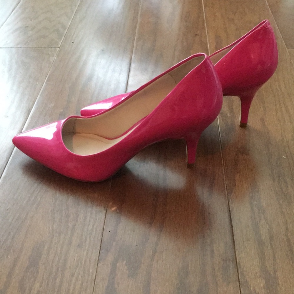 BCBGeneration fuschia marci heels